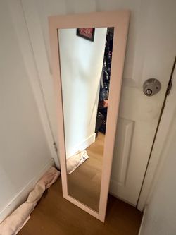 Pink mirror