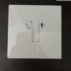 AirPods With Charging Case Gen 1