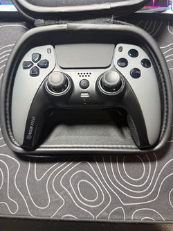 SCUF PS5 Custom Controller with Case