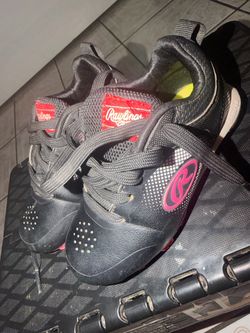 Baseball cleats