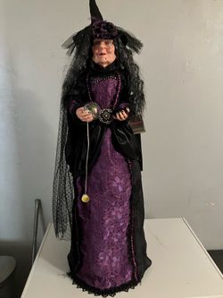Big tall witch for Halloween