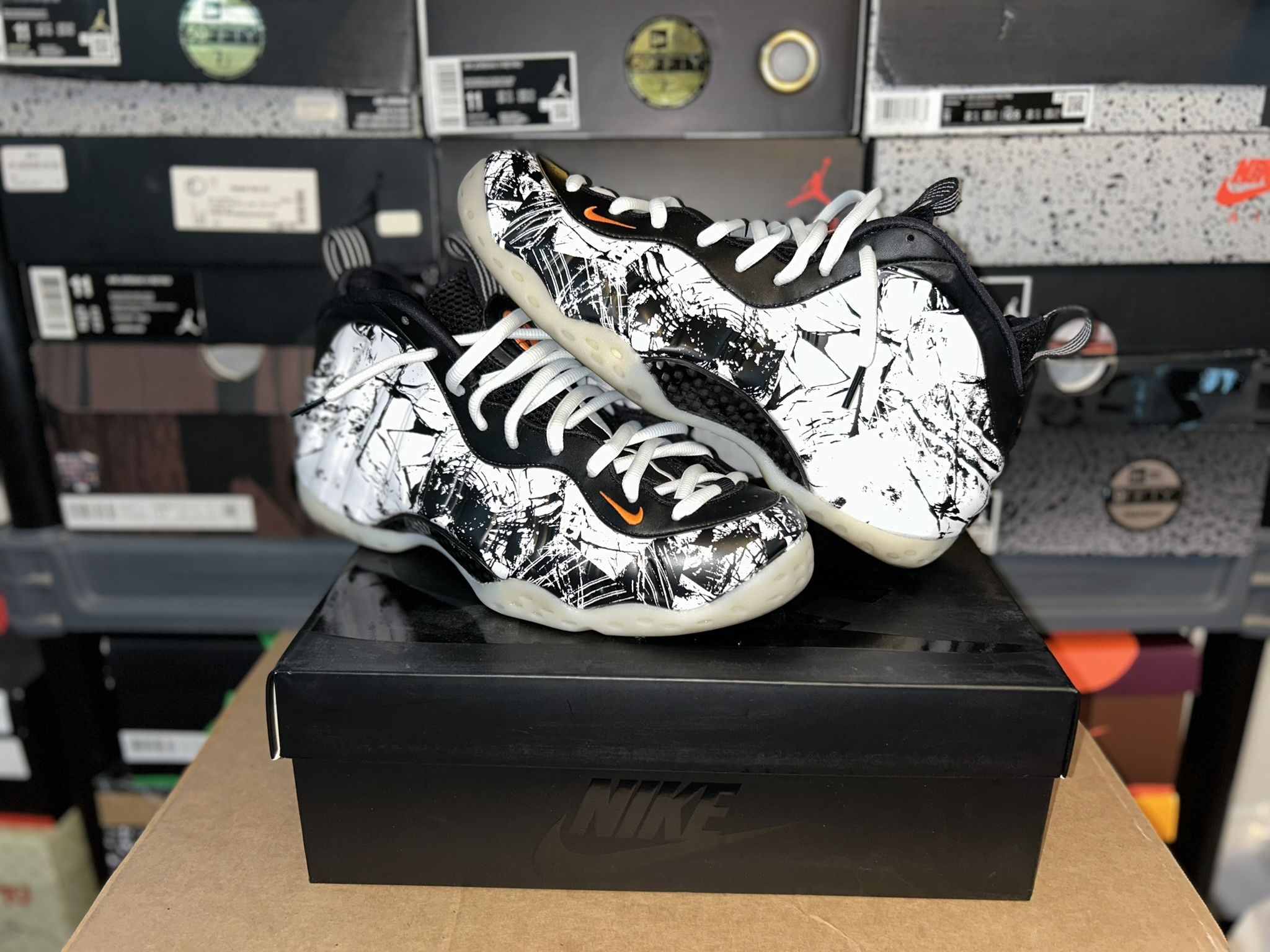 Foammposite Shattered Back Board Size 11 