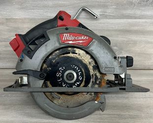 Milwaukee 2732-20 M18 FUEL 7-1/4" Brushless Circular Saw Tool Only (PO1022083)