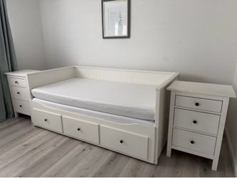 White Daybed Set + 2 Nightstands + 2 Memory Foam Mattresses