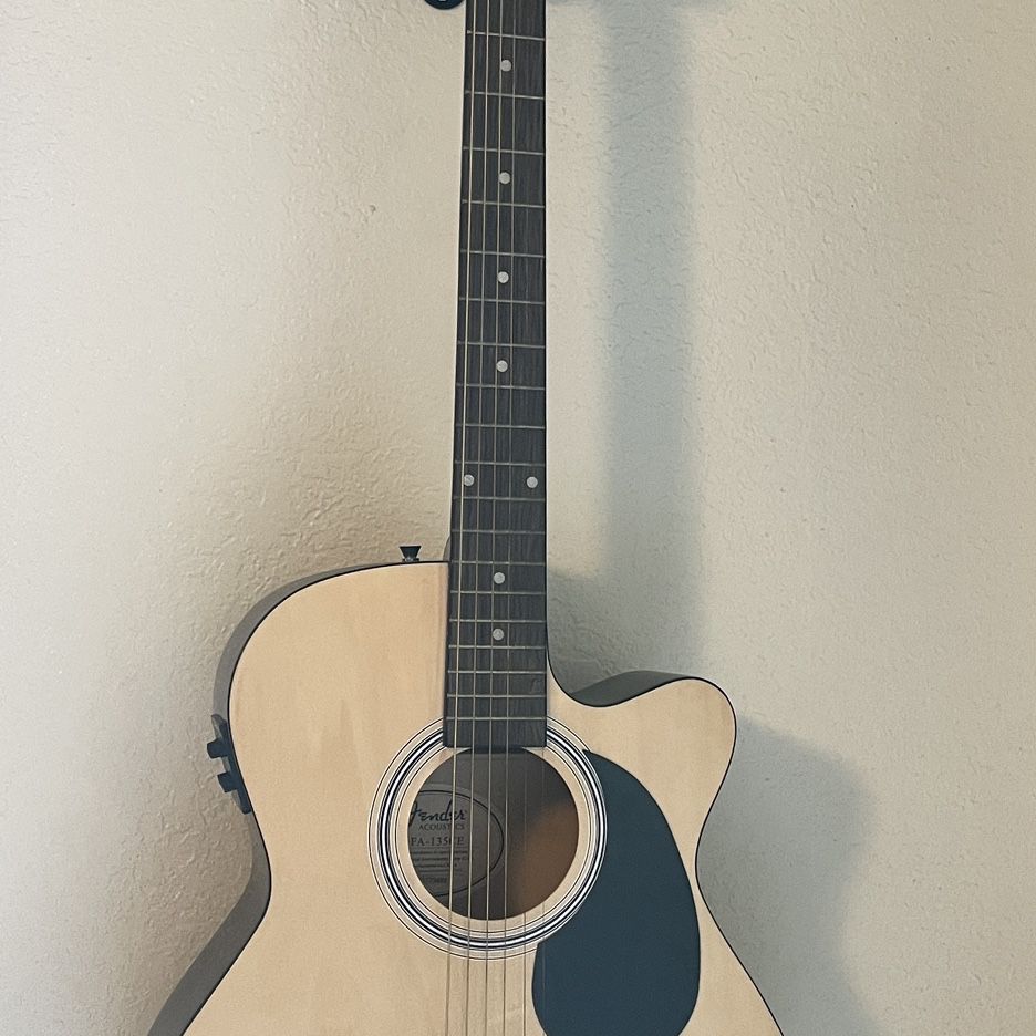 Fender - Acoustic / Electric Guitar