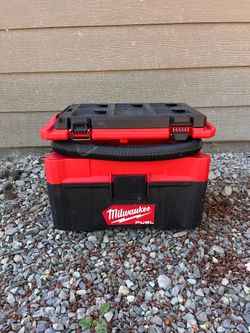 Milwaukee Packout Shop Vac  (no battery)