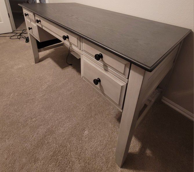 Ashlyn 60" Writing Desk (Pick-up Only) (Pristine Condition)