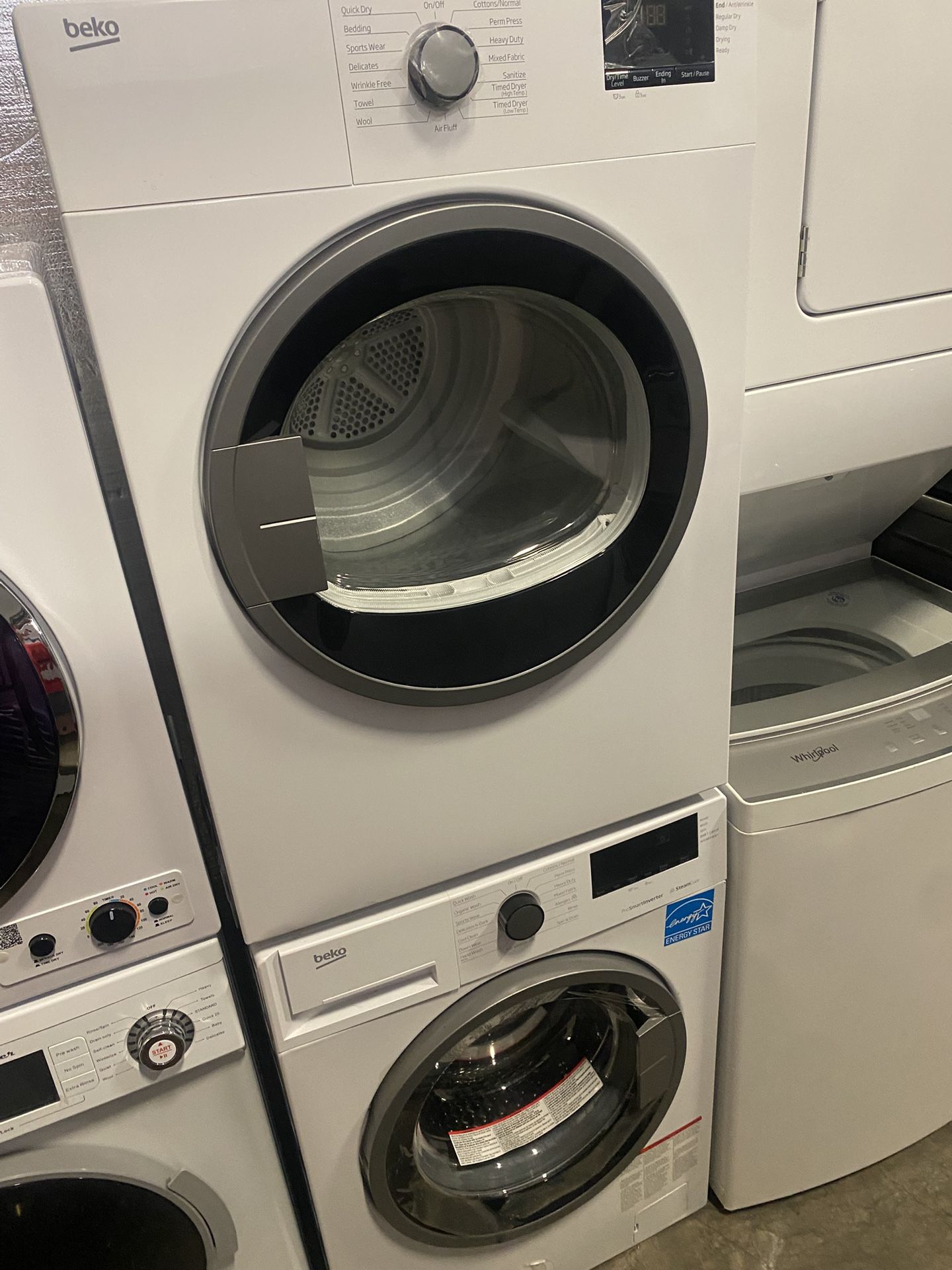 BEKO 24” NEARLY NEW WASHER DRYER ELECTRIC SET FREE WARRANTY, DELIVERY, etc.