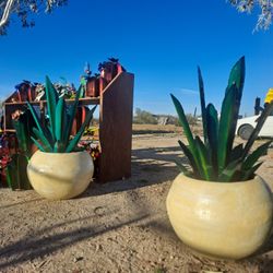 Metal Yard Art, Wind Spinners & POTTERY 🌵 
