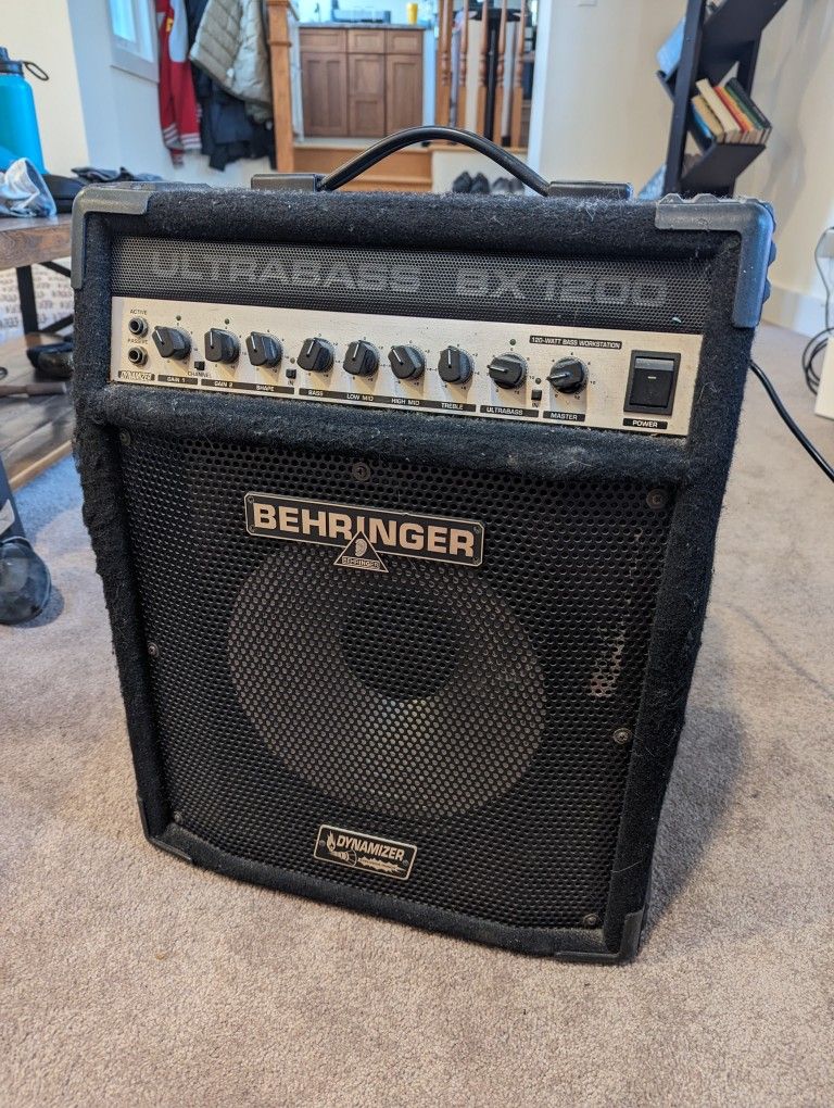 Bass Combo Amp 