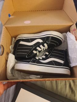Unisex Van's Sk8 Toddler Size 7 With Zipper