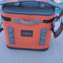 Yeti Soft Cooler Coral 12