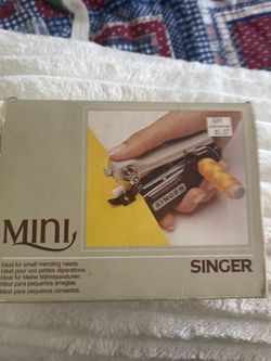 Vintage Singer Mini Handheld Sewing Machine, Portable Sewing Tool for Clothing Repair, Travel Sewing Kit