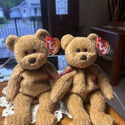 TY Beanie Baby Curly The Bear 1(contact info removed). Error. Tag Says 1996. Tush Tag Says 1993. 