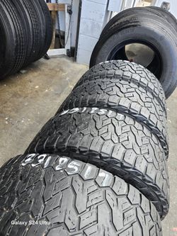 4 used tires Lt33x12.50r17 Nitto Recon $250.00 all 4