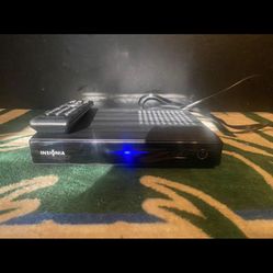 Insignia NS-DXA1 Digital to Analog TV Tuner Converter Box.