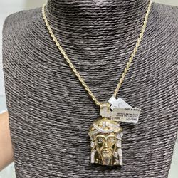10k Gold SOLID Rope chain And Real Diamond Pendant Combo For A Good Price!!