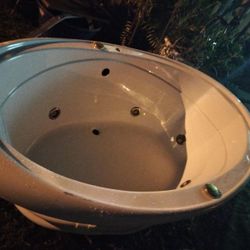 Whirlpool Jacuzzi Bathtub