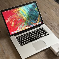 15” MacBook 2.7ghz i7 / 500GB SSD