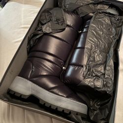 LOW PRICE MOVING- NEW CHRISTMAS GIFT $890 + TAX RETAIL AQUATALIA SNOW/RAIN WATERPROOF BOOTS