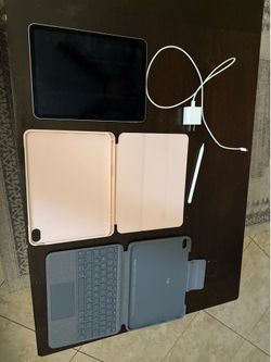 iPad Air 5th Generation Bundle