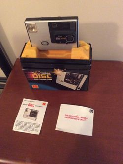 KODAK DISC 4000 CAMERA OUTFIT