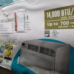 Air Conditioner 14k Btu Thru The Wall 220v 