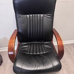  Executive Office Chair – Black Leather & Wood Arms