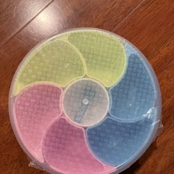 6/1Snack Serving Tray, 6 Compartments Divided Snackle Reusable Veggie  with Lid, Colored Flower Shaped Large Fruit Trays, Candy and Nut Snack Tr