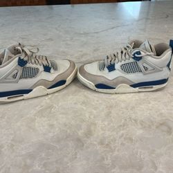 Air Jordan 4 "Military Blue" 9.5