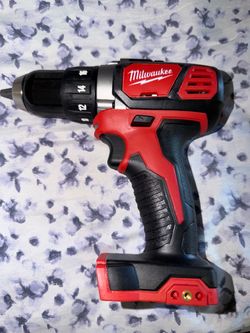 MILWAUKEE DRILL M18