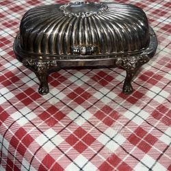 FB Rogers Silver Co 357 Roll Top Butter Dish Server Lion Head Legs Silver/Copper. Tarnished 
