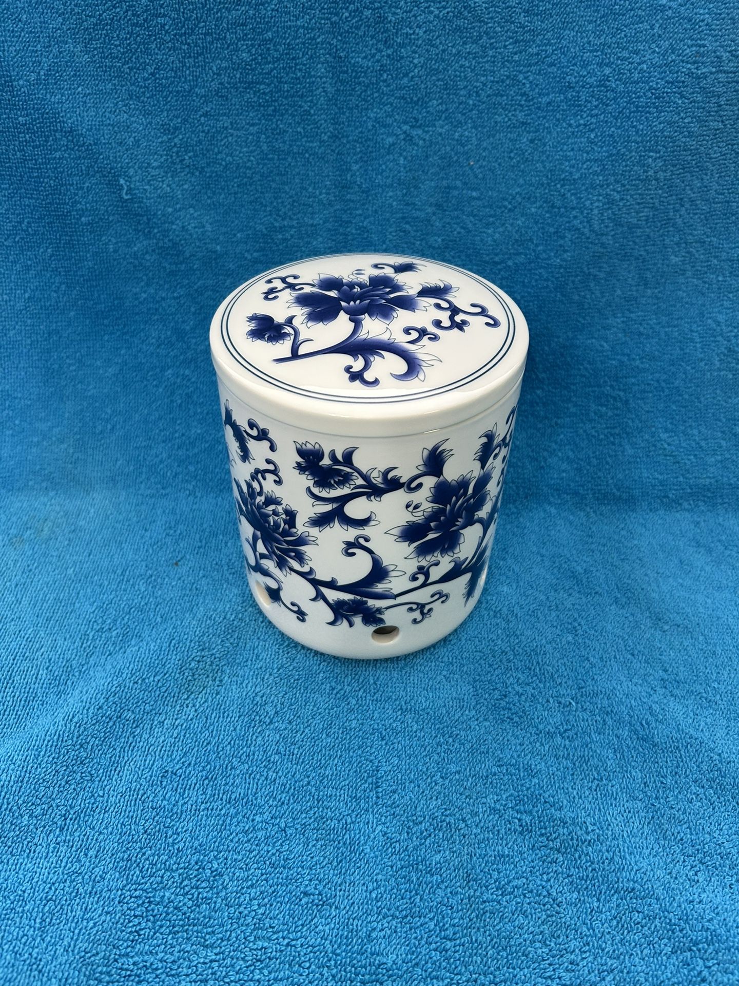 Garlic Keeper Jar. $12.