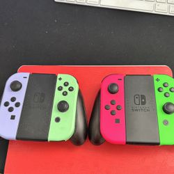 Nintendo Switch joycons + Grips 