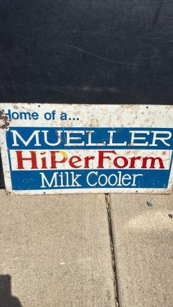 Mueller Hiperform milk cooler metal sign