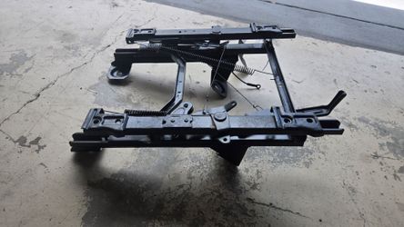 Ford Bronco 92 to 96 driver's side bucket seat frame rail