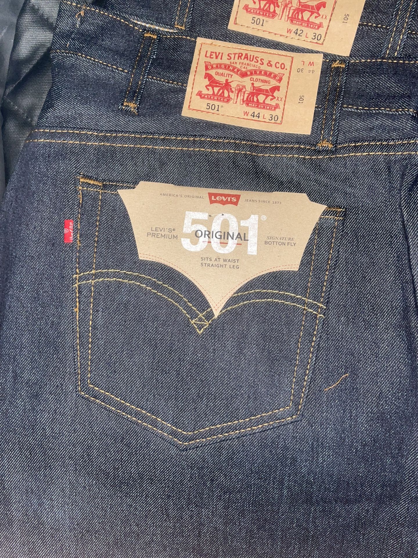 Levis
