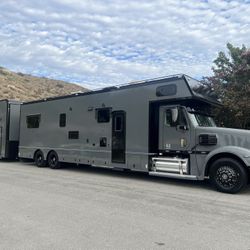 Toy Hauler / RVs 