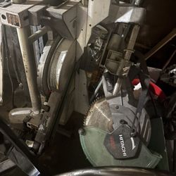 Hitachi  Portable Table Saw 