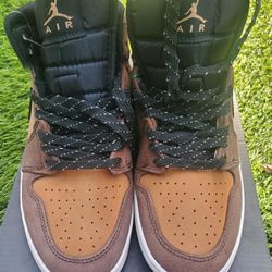 Air Jordan 1 Mid SE