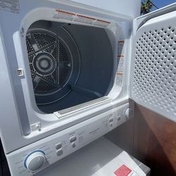 Frigidaire Electric Washer, Dryer Combo (white)