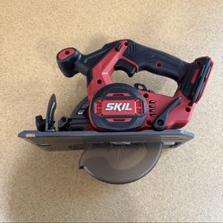 Skil 6 1/2 in Circular Saw 20v NEW