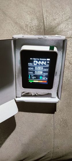 Air detector get air quality stats temperature and humidity brand new it's rechargeable or you can leave it powered $15