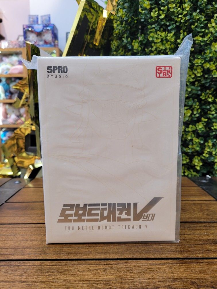 5Pro Studio Robot Taekwon V Figure