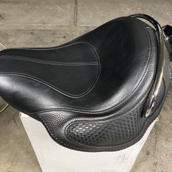 OEM Harley Softail Deluxe Seat