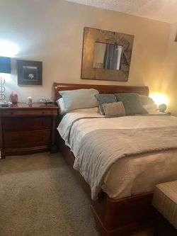 Hooker king size sleigh bed with nightstands and gentlemen’s chest