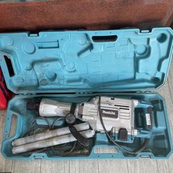 Makita HM1304B 13 Amp 1-1/8" Demolition Hammer