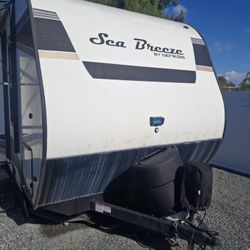 2021 Pacific Coachworks 