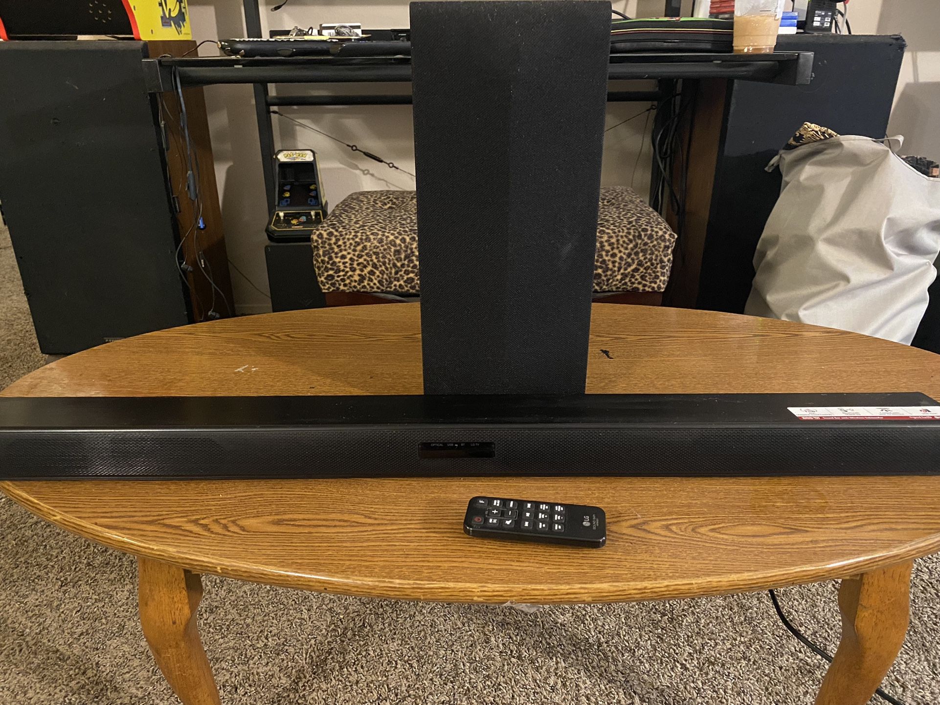 LG Sound bar SLM3D With Sub Woofer