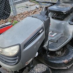 2009 Craftman Riding Mower 